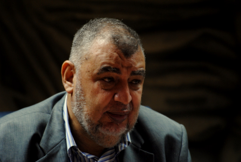 محمد عبد القدوس : (سجناء الرأي في بلادي أقسام ثلاثة)