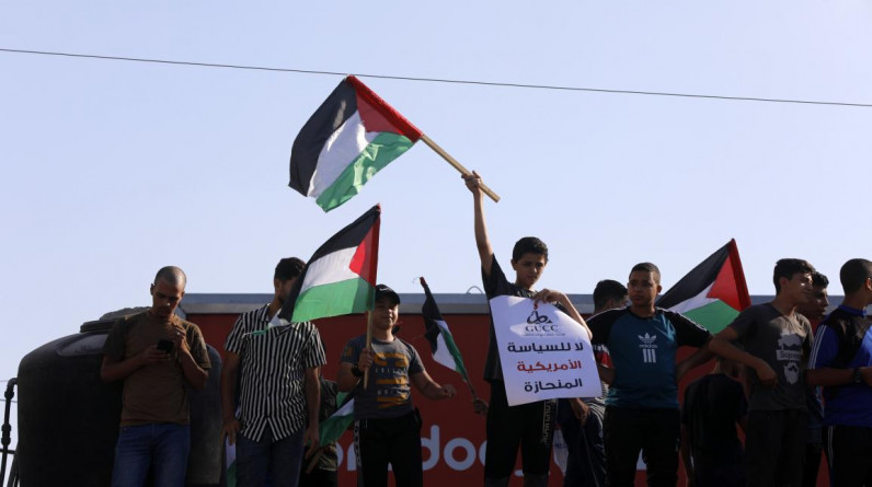 مصطفى البرغوثي يكتب: زيارة بايدن .. رشّ الملح على الجرح