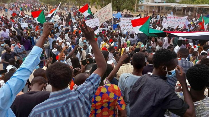 جلبير الأشقر يكتب: السودان: الطغمة الانقلابية وتجدّد المجزرة